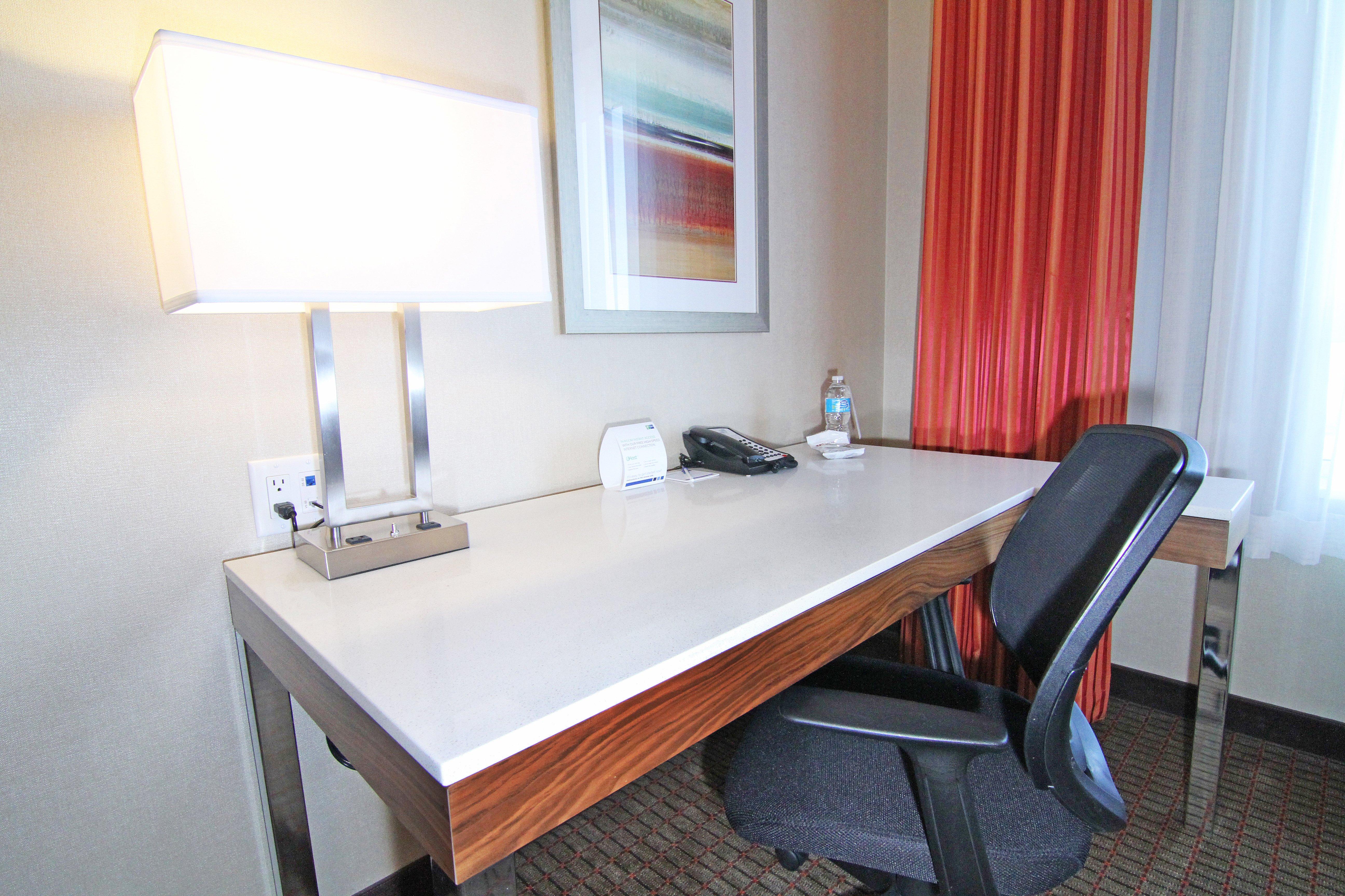 Holiday Inn Express And Suites Calgary University By Ihg Zewnętrze zdjęcie
