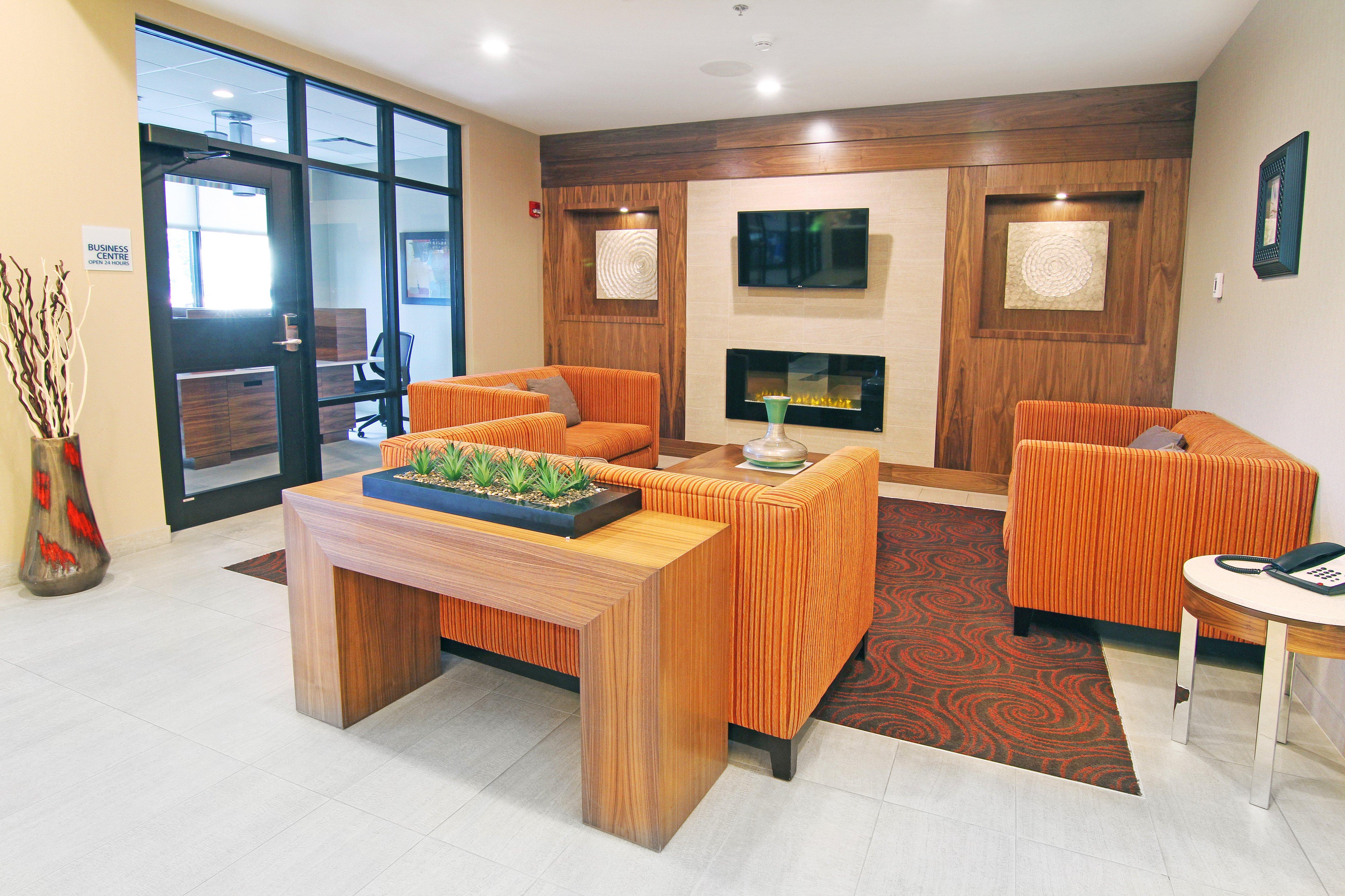 Holiday Inn Express And Suites Calgary University By Ihg Zewnętrze zdjęcie
