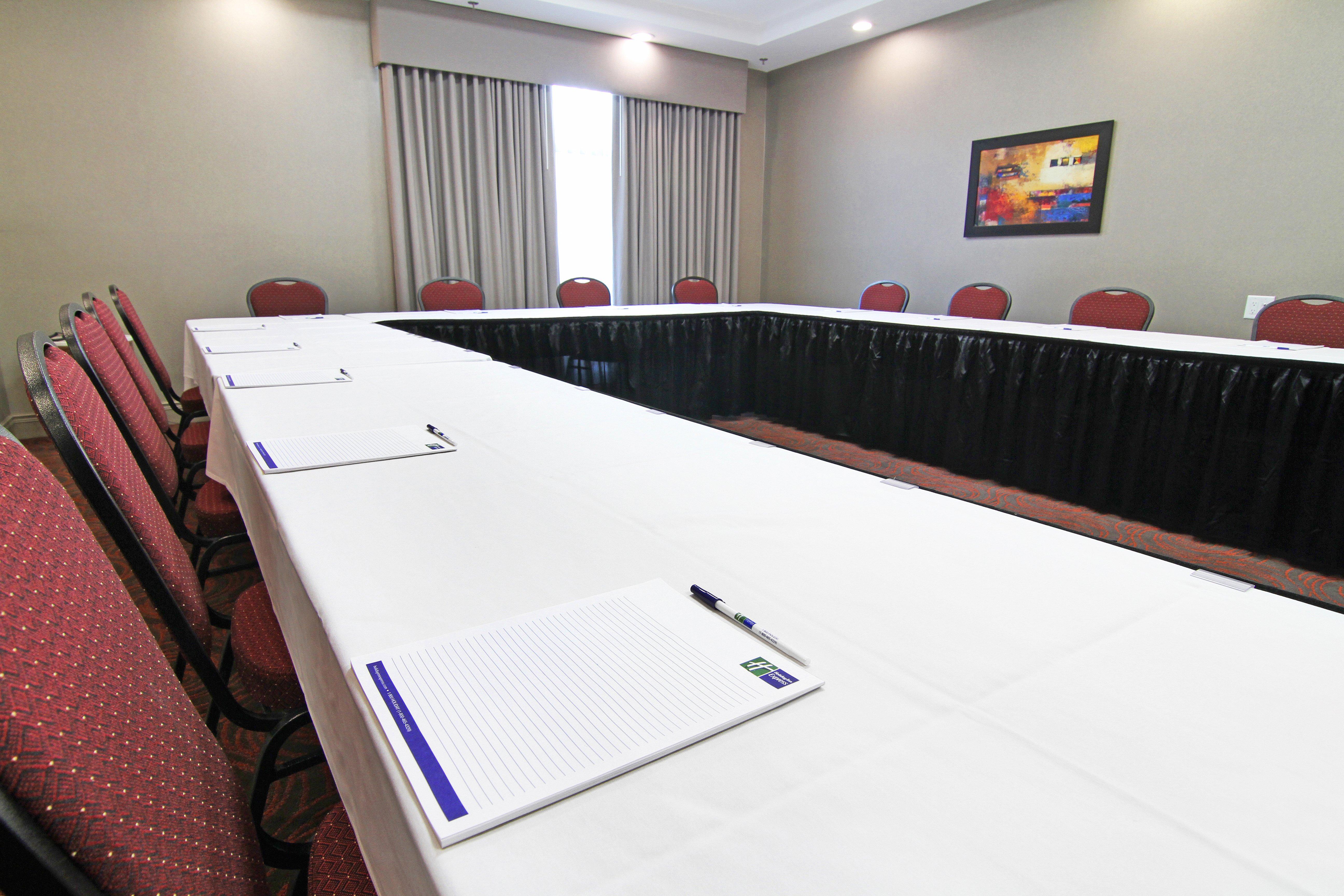 Holiday Inn Express And Suites Calgary University By Ihg Zewnętrze zdjęcie